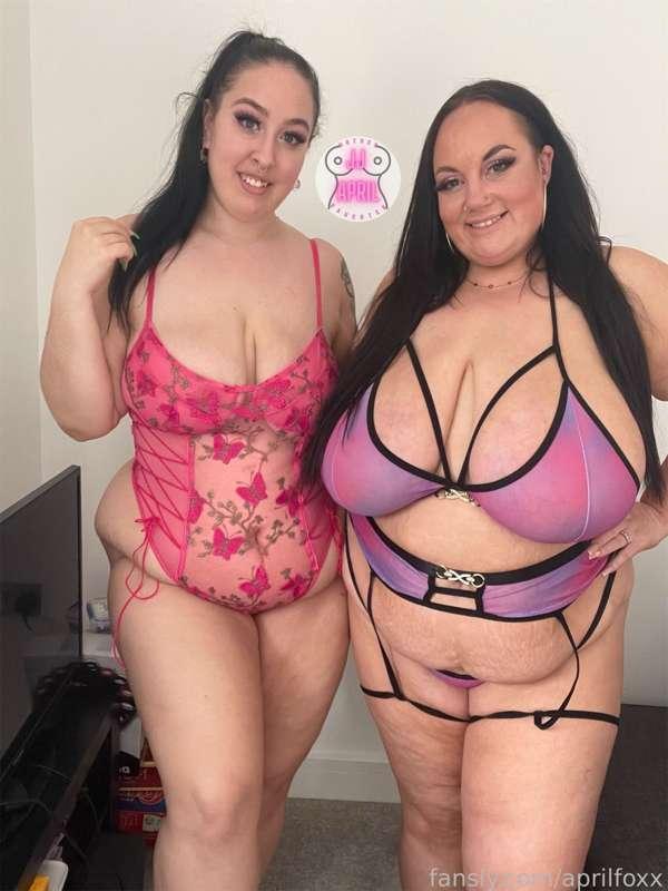 Good morning, do you like what we're wearing?🥰