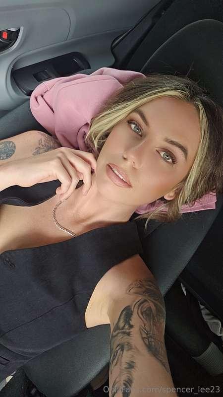 Daydreaming about getting my pussy ate 🤤