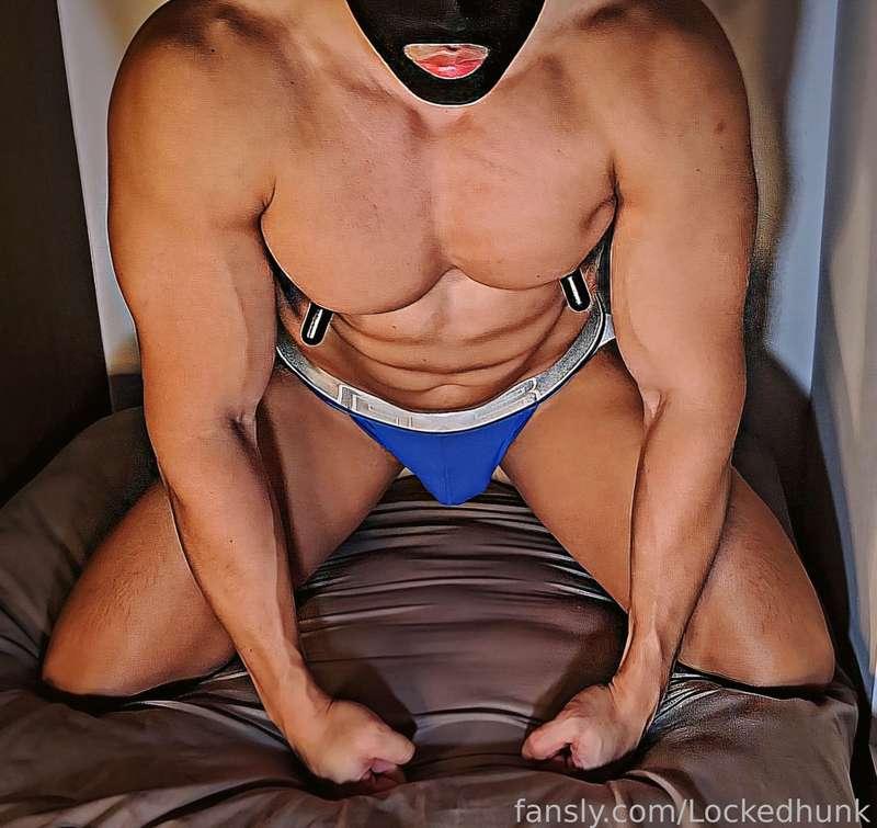 lockedhunk image #0