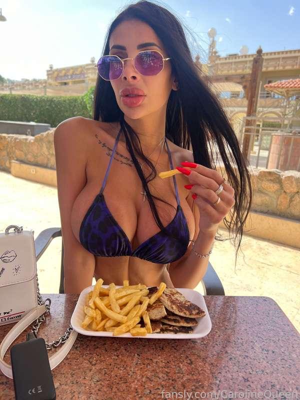 carolinequeen image #1