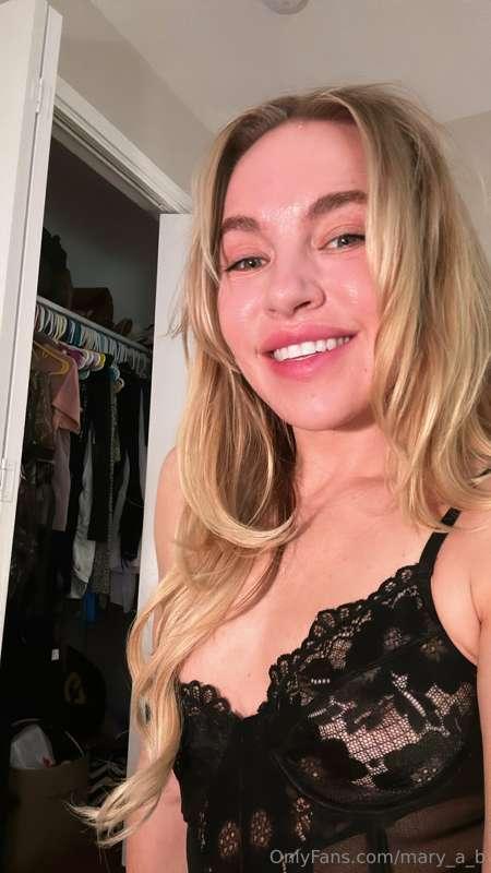My Amazon wishlist is LIVE! So if you want to send me that s..