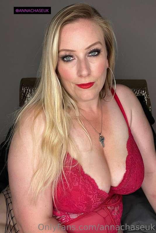 I am your BBC slut and true size queen. If you love seeing m..