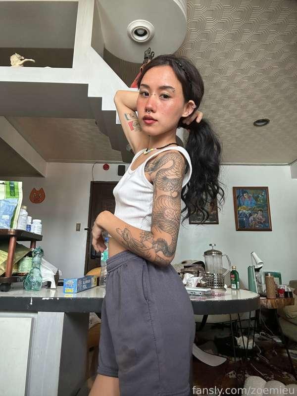 zoemieu image #1