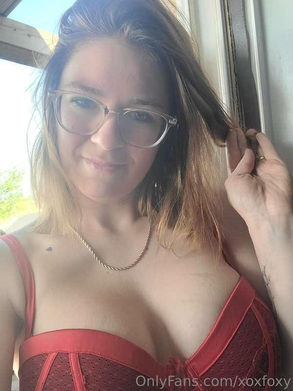 Enjoy the sunshine today 🥰😘🥵 very hot  Profitons du soleil a..