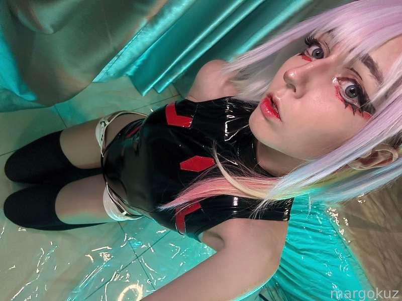 Lucy cosplay! sharing more selfies with you &gt;&lt;

and now, wish me a good night, cause today was a long day… super tired and ready to crash. hoping to wake up refreshed and full of energy.

sweet dreams to you too~

#fyp #lucy #cyberpunk #cosplay #anime