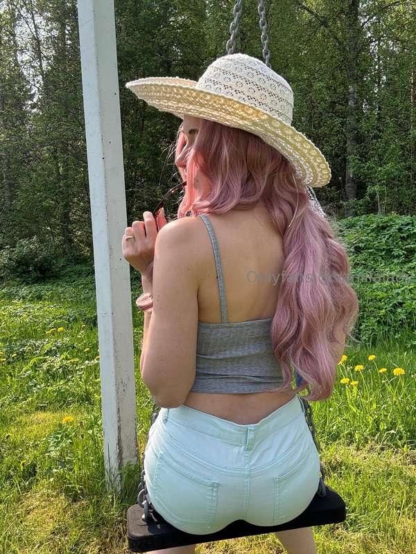 Ootan sua mun paremmalla tilillä @xoxo_vanillalady 💕💋