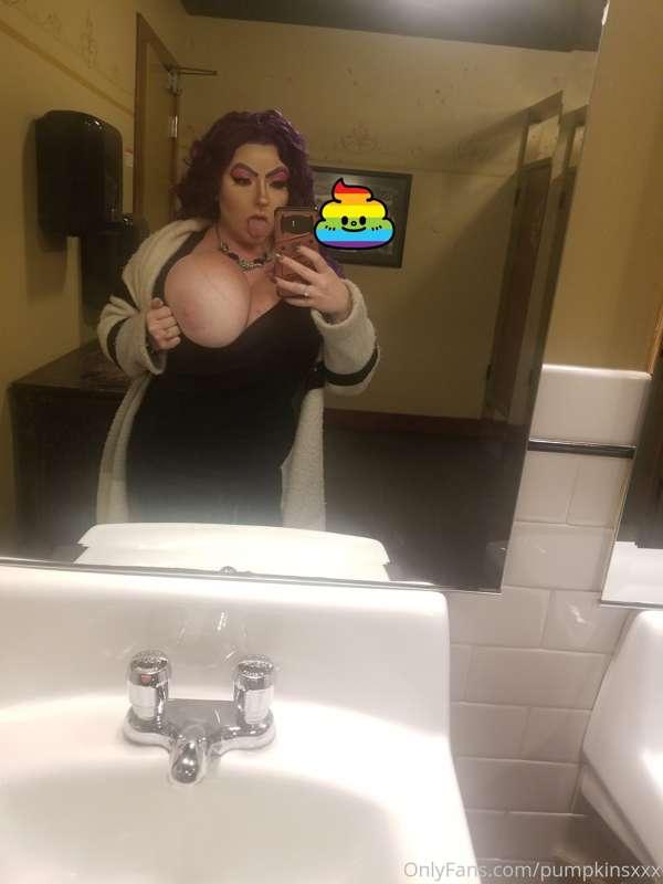 Cant take me anywhere nice without my boobies coming out