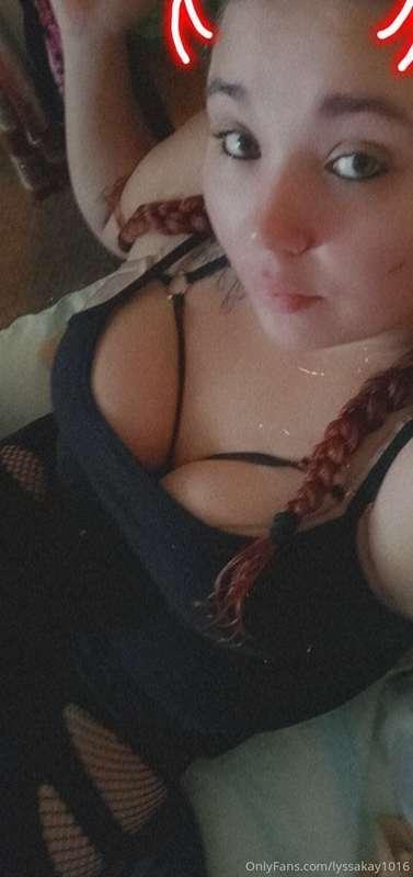 Someone keep me company? I'm bored and lonely and looking to..