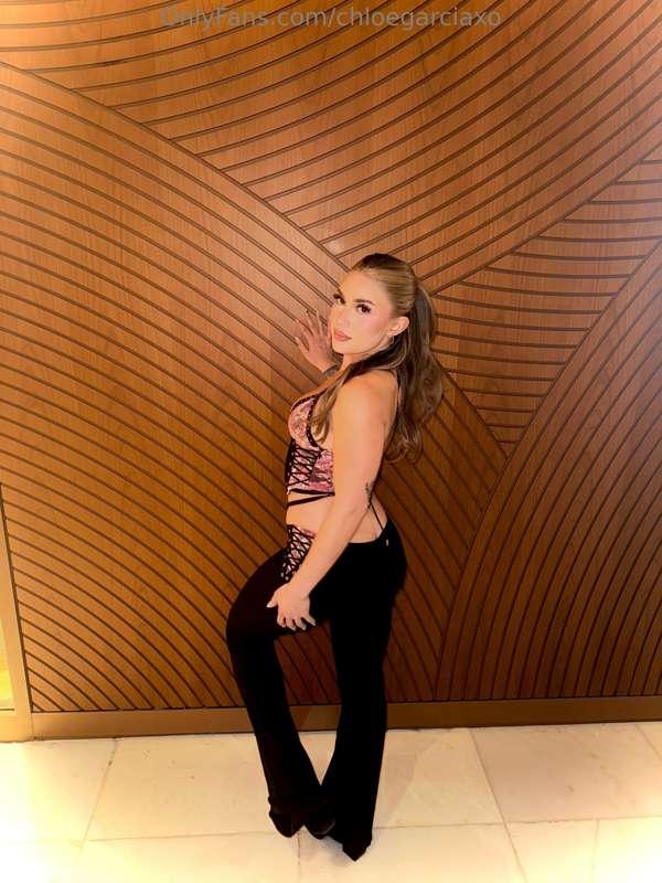 What’s the one thing you want to do with me? DM me and I’ll ..