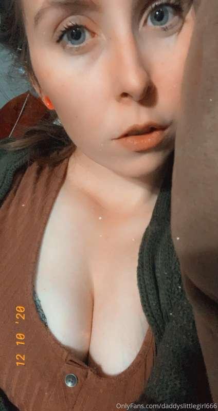 so horny. might have to break out a toy soon. who wants to s..