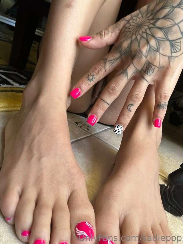 I just want everyone to be satisfied! #open #pussy #nails #t..