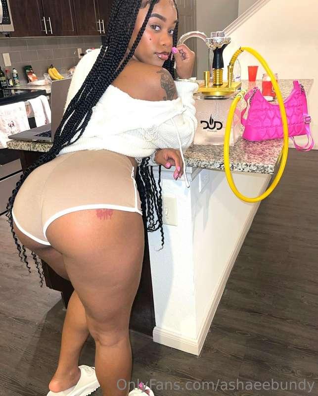 Come over let’s smoke hookah