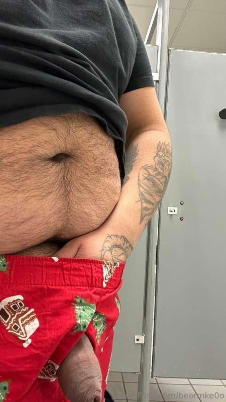 It’s almost Christmas 😈
Cum get your present