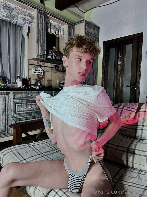 Do you want to have your 🍆 sucked by my friend 😋 and cum in ..