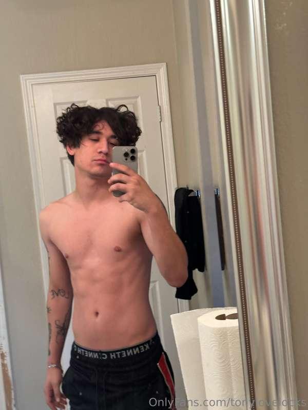 tonylovelocks image #1