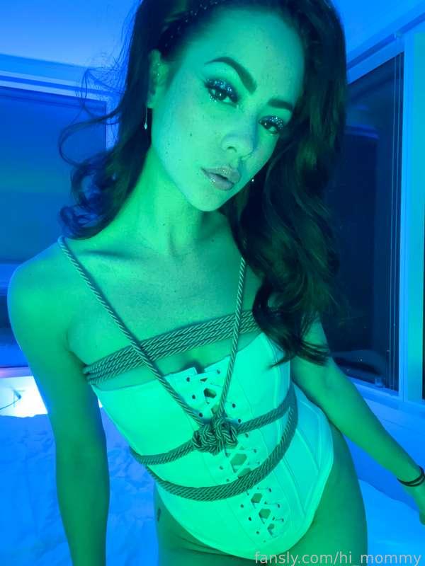 Fun set in my first shibari rope tie 👀👀👀 I have a fun video bonus for openers 🍑

😍🕺🏻💖💜💙 happy pride month #pride #fyp 