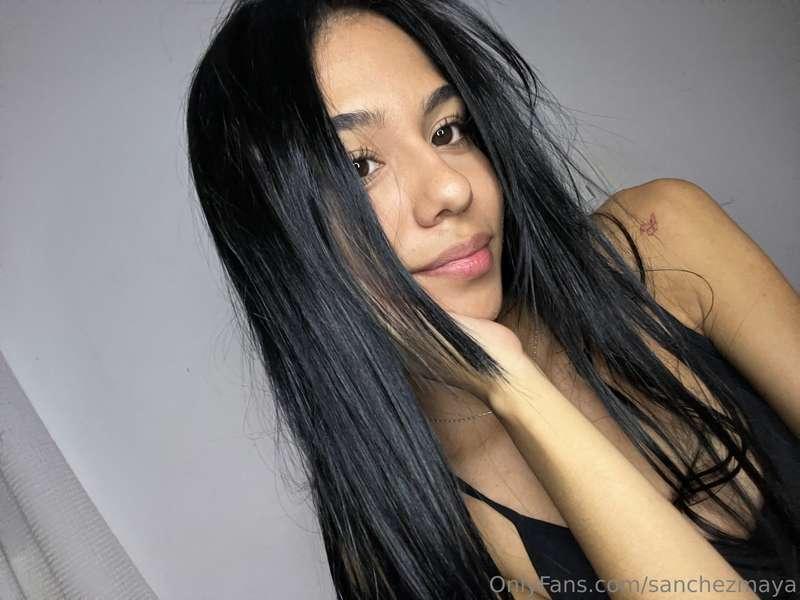 Send me a message and we'll have fun 👅