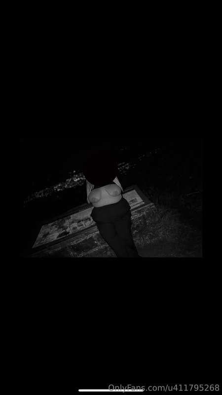 Who wants to fk me on a hill ??😏