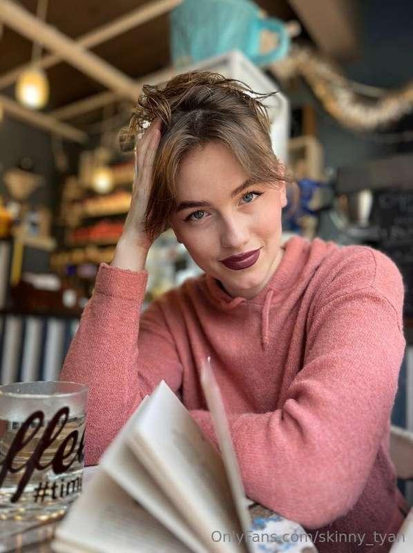Write to her 👉 @illlona, she is online now 🔞 This hot @illlo..