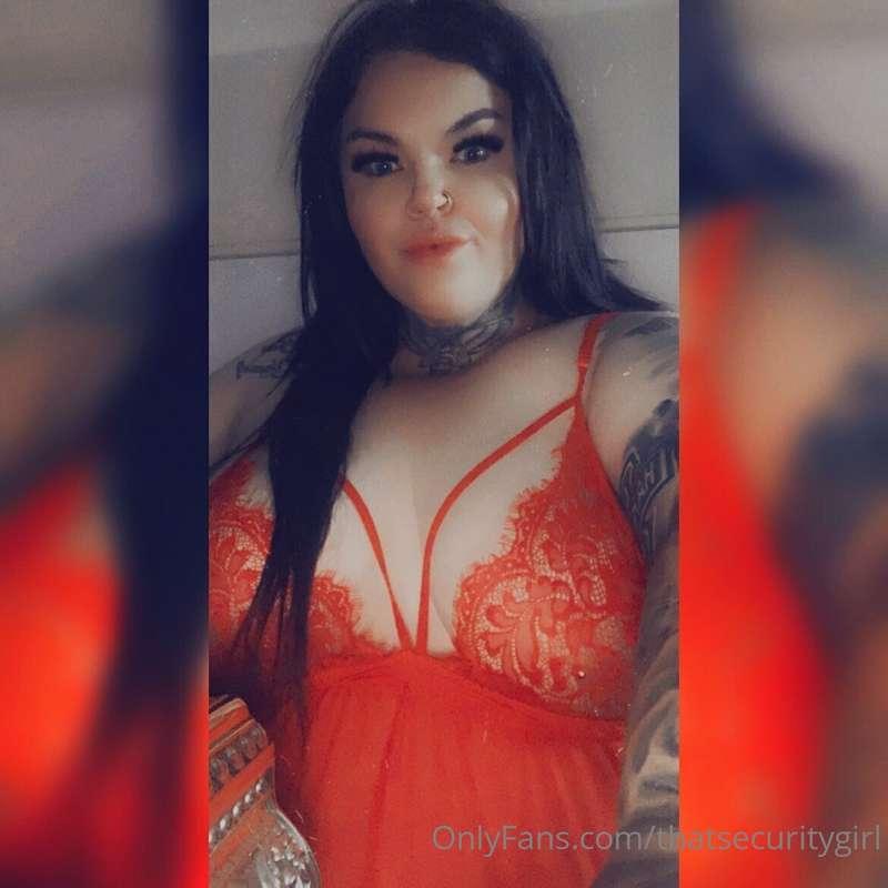 😈