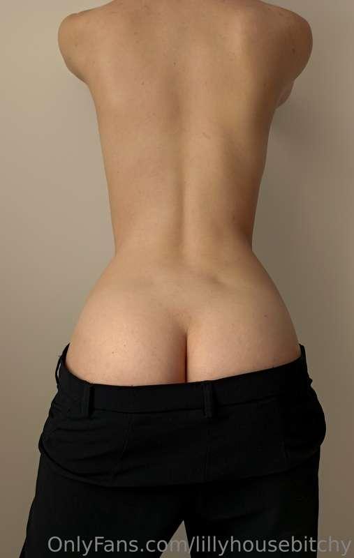 What do you think about my ass? Need your honest opinion 😊