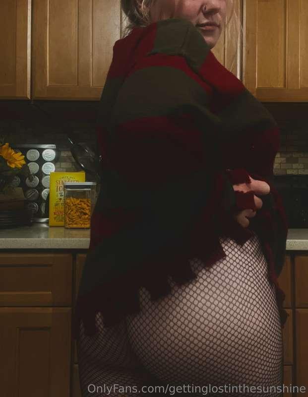 Getting ready for Halloween 🎃 can I visit you in your dreams..