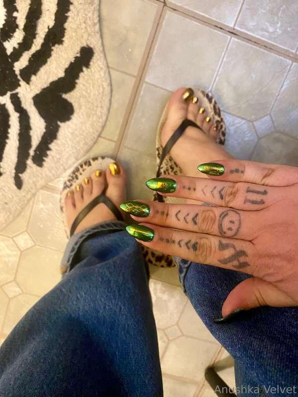 New mani-pedi… 💅And the least you can do is send to reimburs..