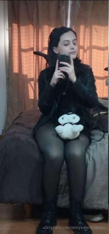 𝑭𝑹𝑬𝑬 𝑺𝑼𝑩𝑺𝑪𝑹𝑰𝑷𝑻𝑰𝑶𝑵 🖤 @miagothxxx This is my gothic tight ass ..