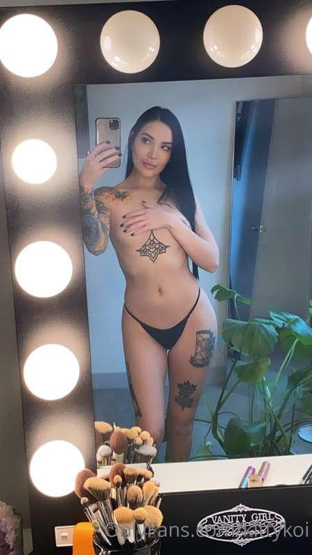 😘