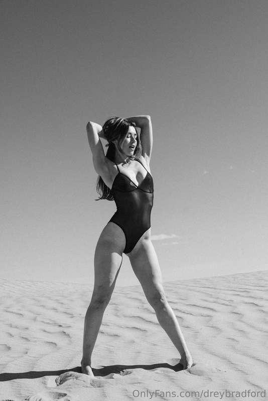 Creating magic at the sand dunes w/ @eriktranberg 🤍