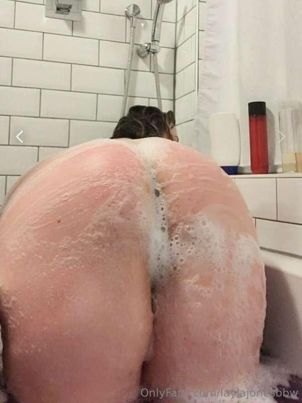 Do you like my BUBBLE butt? 🍑
