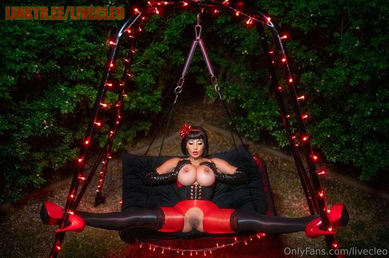 oh that was so much fun.. outdoor xmas shoot and video was h..