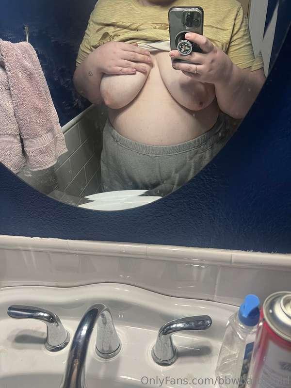 Boobies for you 👀🖤