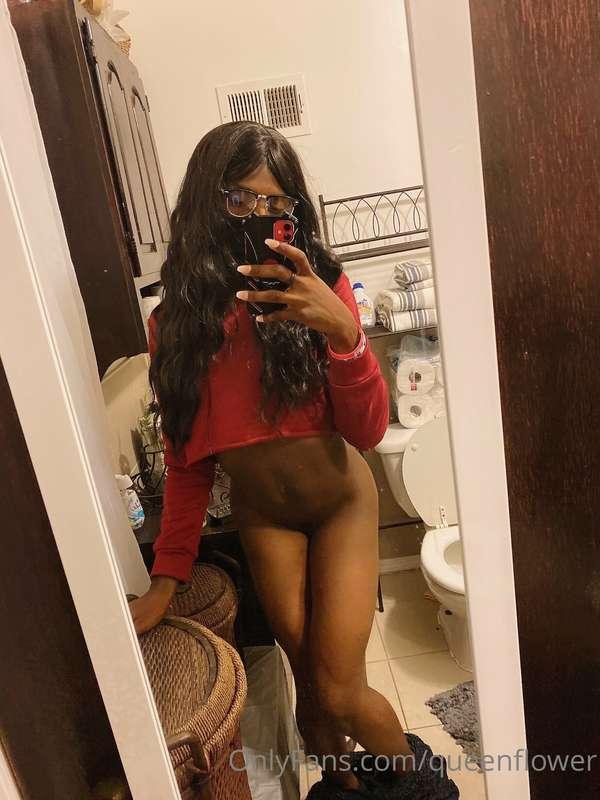 The thongs pics are coming I promise 😭 please don’t beat me ..