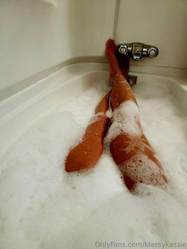 A mid-day soak is not the same without you 😭