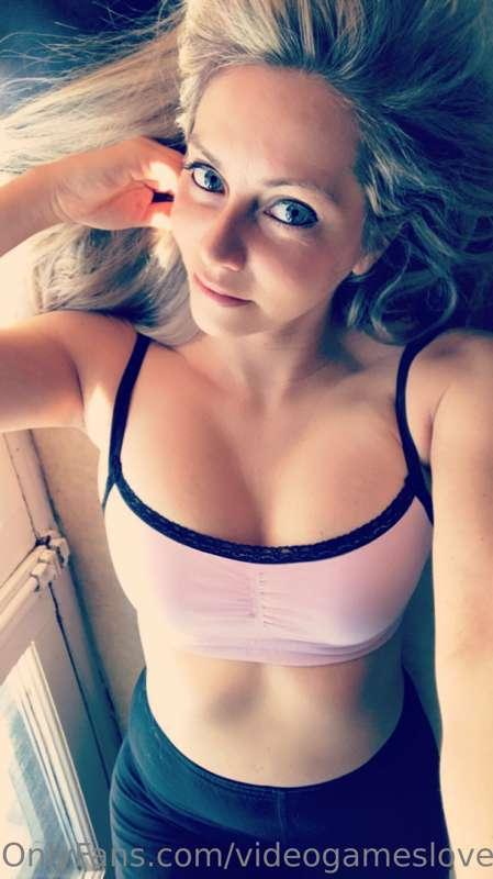 The person who sends me the biggest tip will get the most ex..