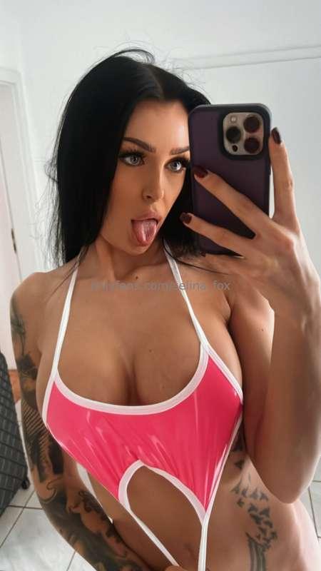 Pretty in pink, not as innocent as you think 😈🤭