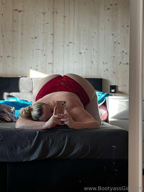 bootyassgirl image #0