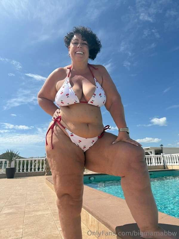 Need me to help you cum ?🍑