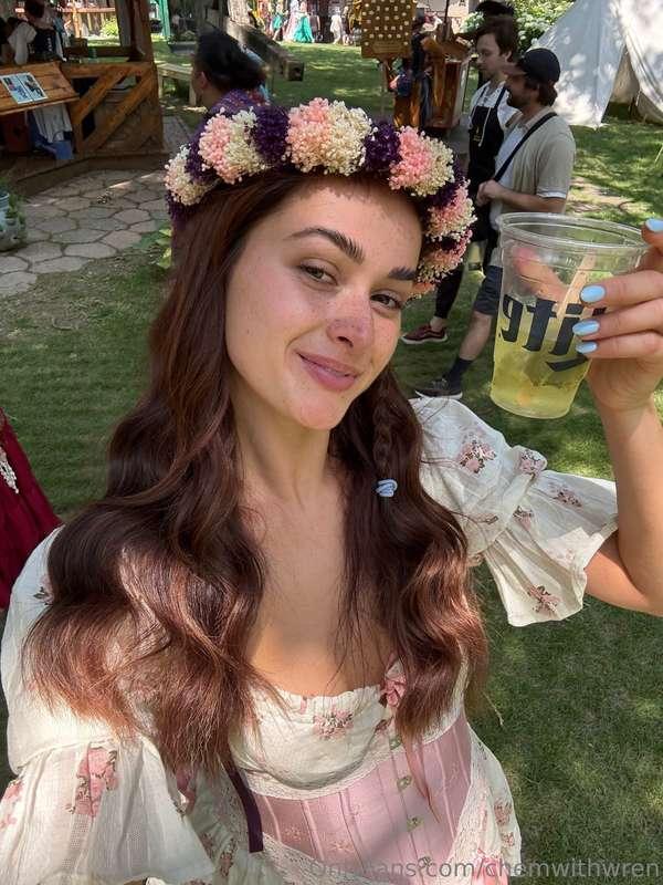 Can you guess what’s in my cup?🤭