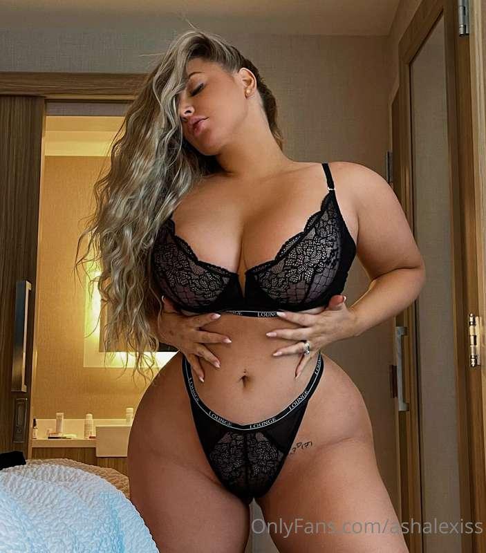 ashalexiss main image