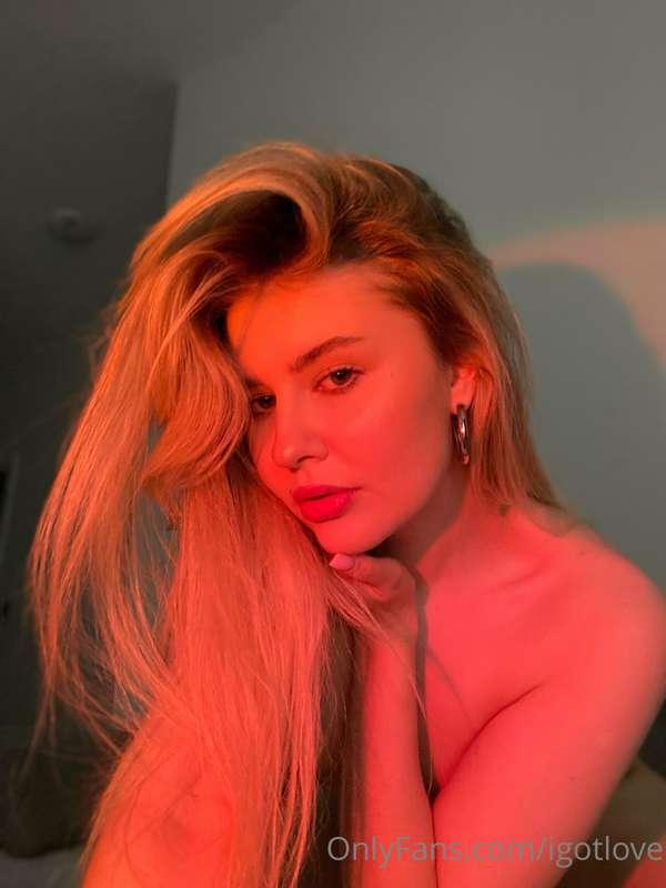 just wishing you a good (read naughty 😅) evening 😈