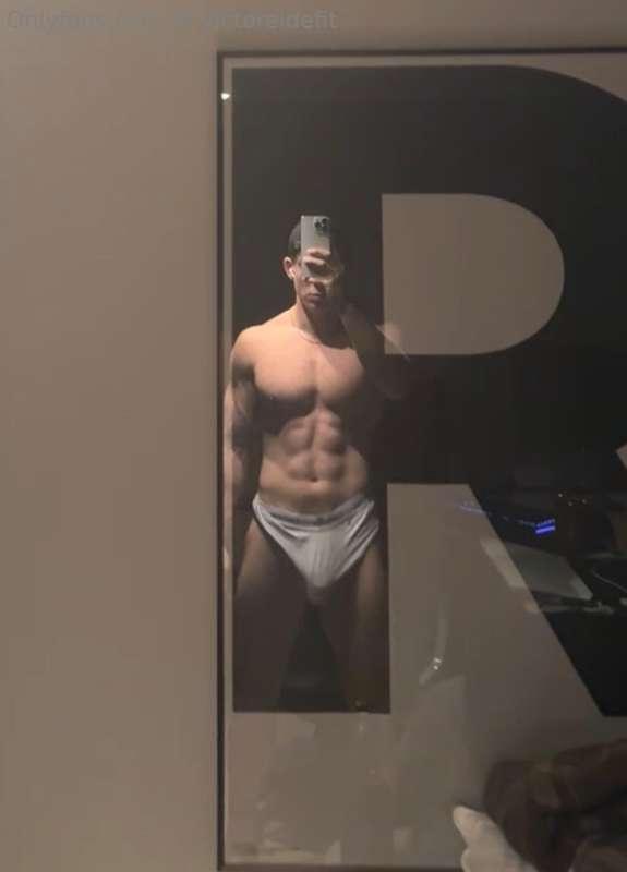 This underwear getting stretch out so much. Imagine me stret..