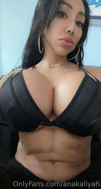 progressively getting more slutty 🤤