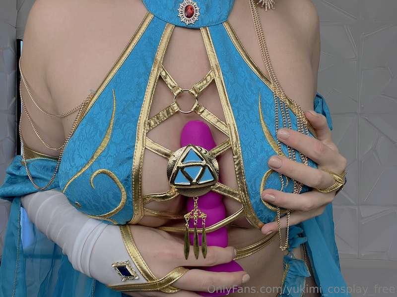 Enjoy the full view on @yukimi_cosplay_ 🥰 u aren’t ready for..