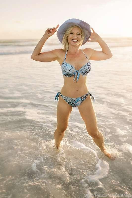 Yay.  It's Friday.  Have a great weekend loves and don't for..