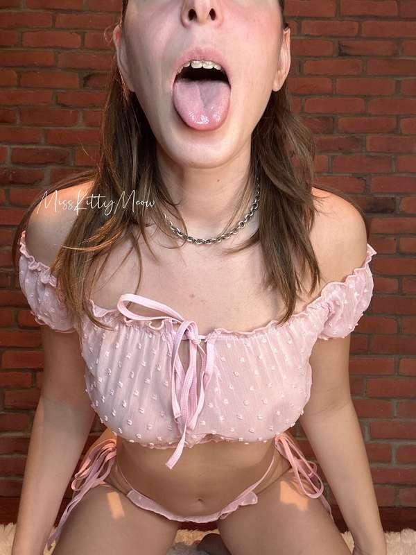 misskittymeow image #3