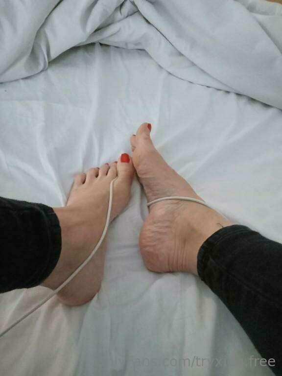One day of chastity for every kiss you give my toes.