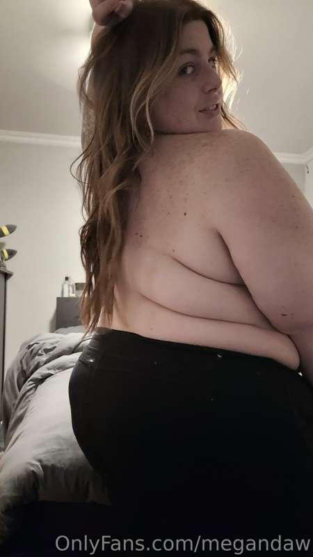 One day I want my hair to cover my tits 😭