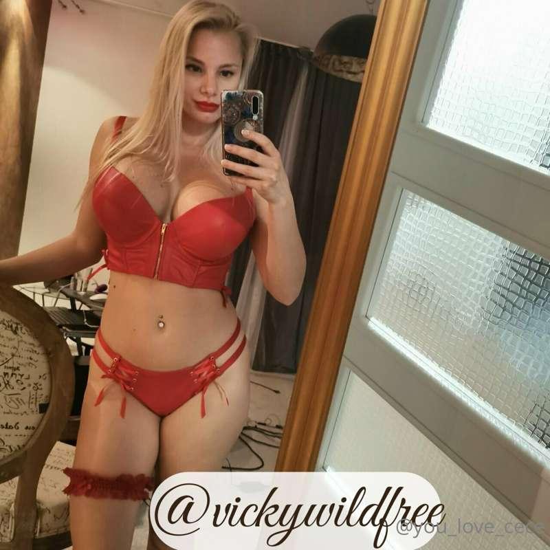 Do you like foreplay?🍭 @vickywildfree like it very much🔅😍

#..